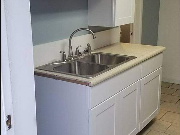 4th image of 14 Willman St SE #B