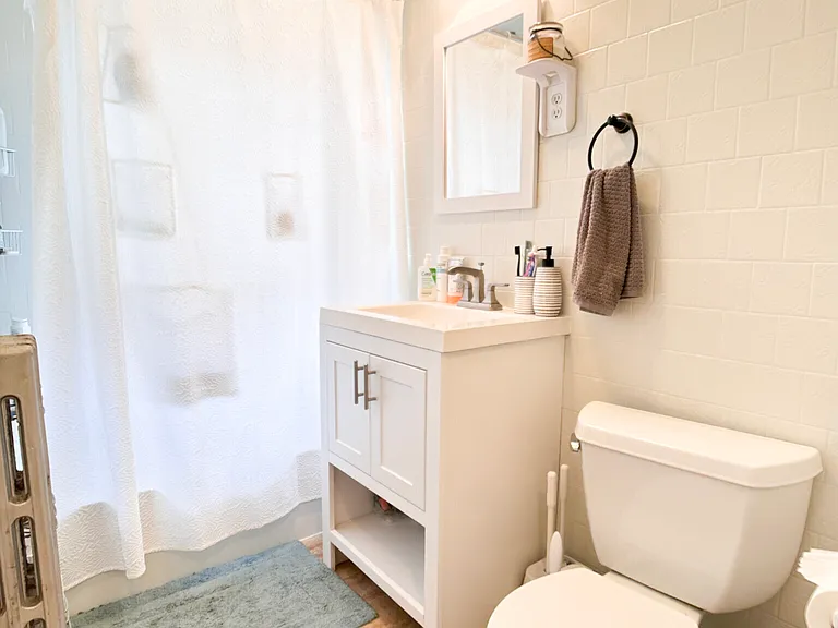 60-62 Litchfield St #2 — Photo 9