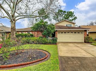 11623 Corona Ln, Houston, TX 77072
