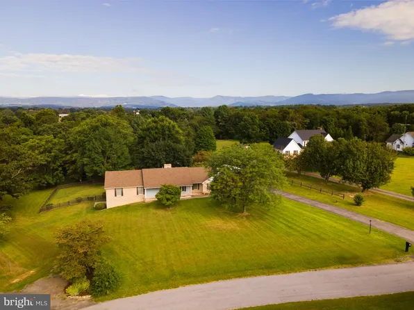 450 Hillcrest Rd, Edinburg, VA 22824