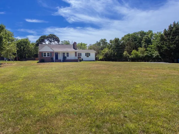 906 Washington Ave, La Plata, MD 20646