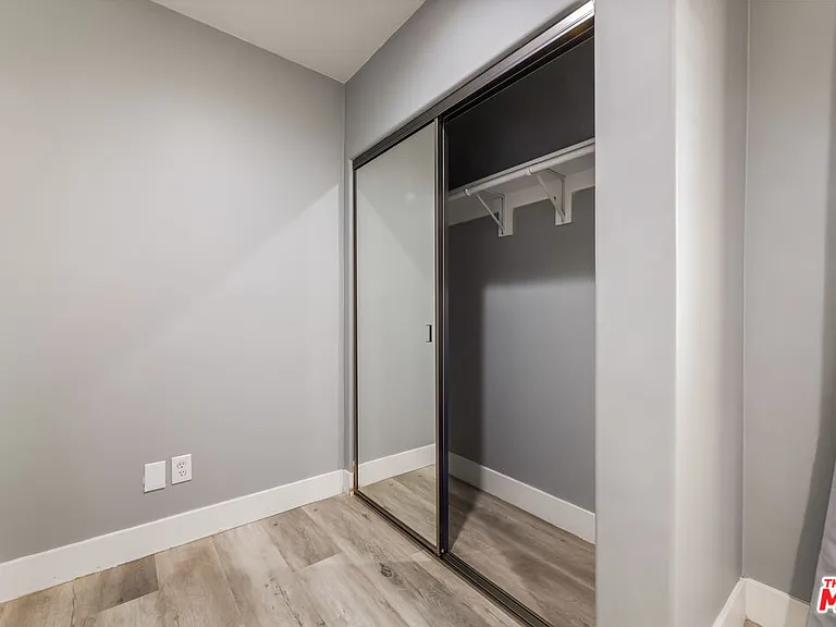 1112 S Highland Ave — Photo 22