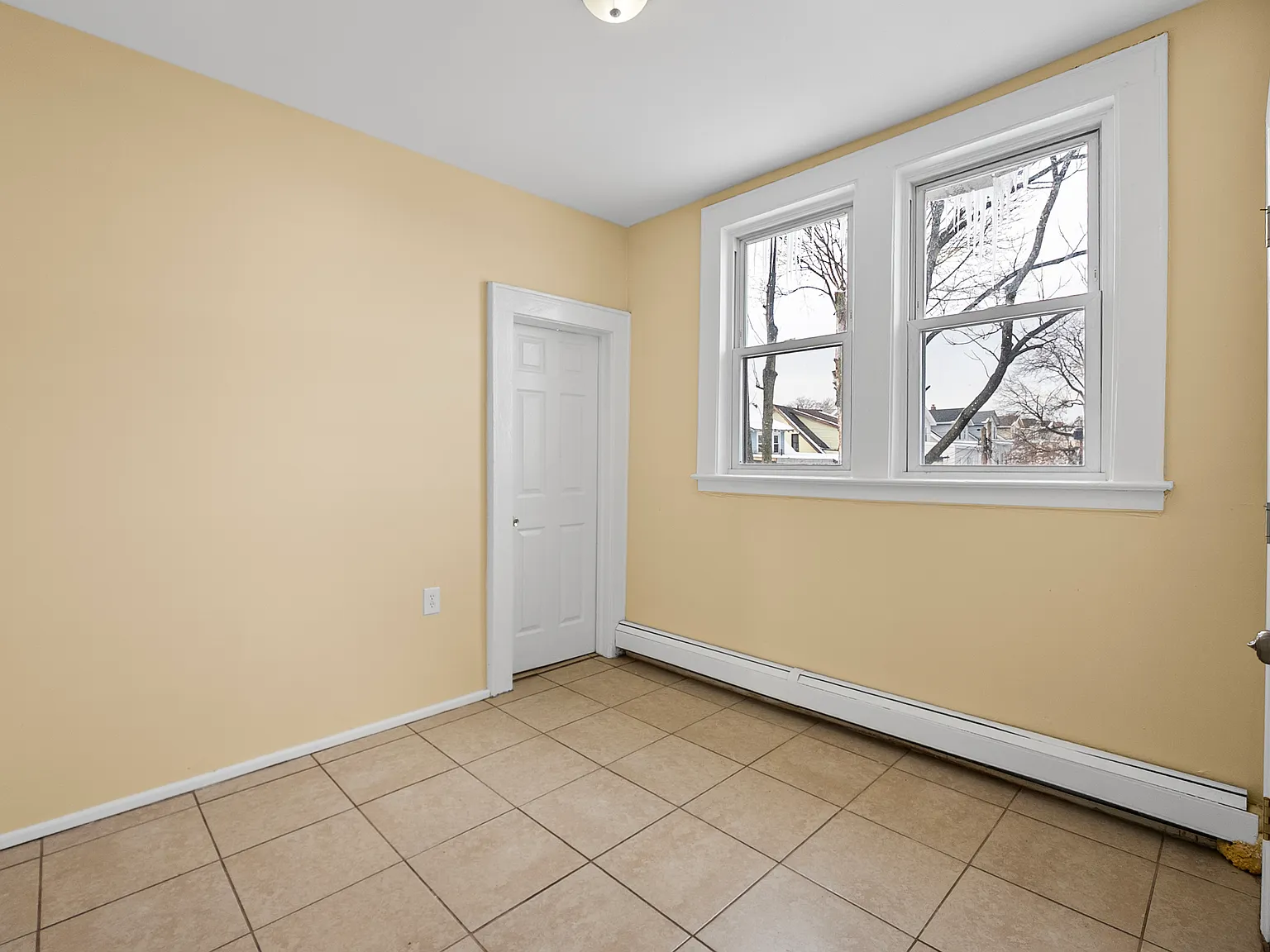 393 Seymour - 3 — Photo 3