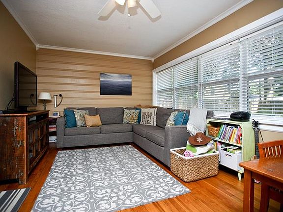 2nd image of 383 Sultana Ln