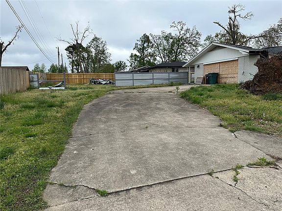 2nd image of 930 S 14th St #29-28