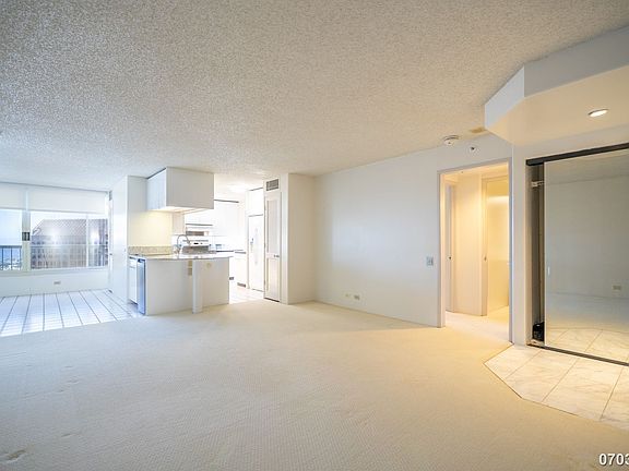 4th image of 1212 Nuuanu Ave APT 3903