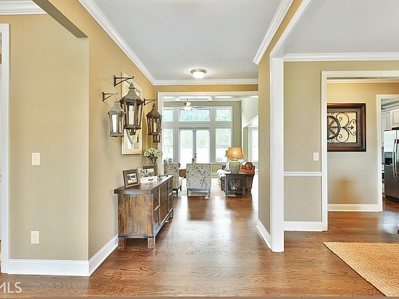 4th image of 120 Bergen Dr