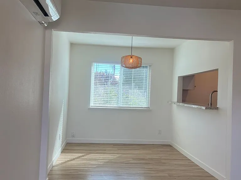 656 Walnut St — Photo 6