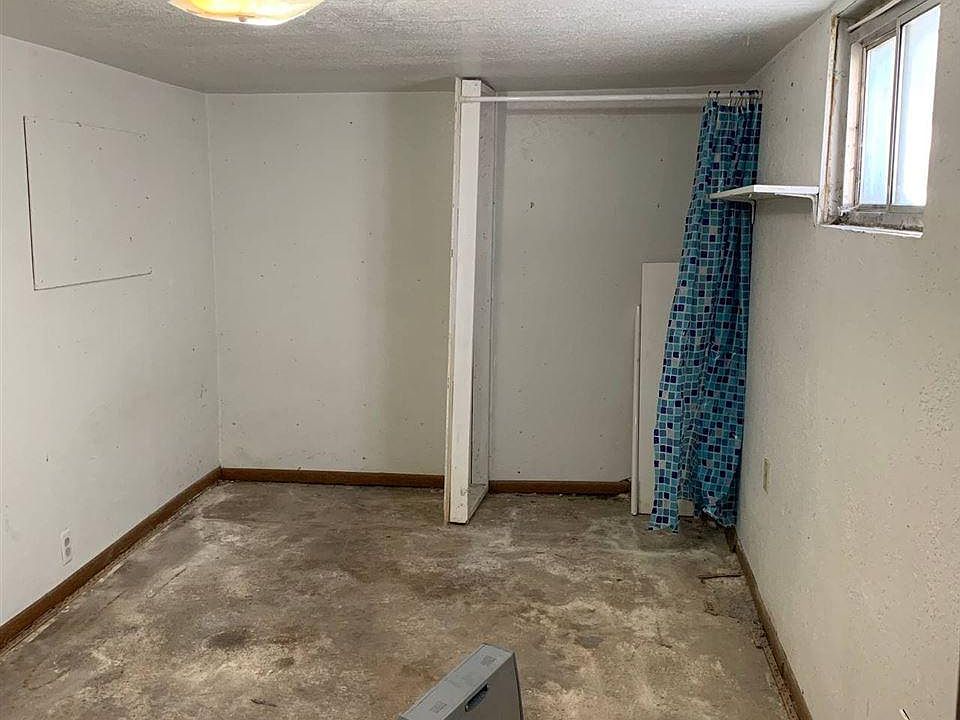 2nd image of 1546 N Arthur Ave