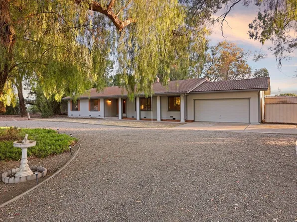 16310 W Tsirelas Dr, Tracy, CA 95304