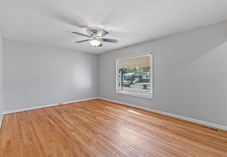 3280 Brookshire Dr — Photo 3