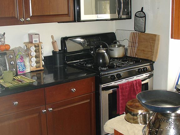 3rd image of 46 W 95th St APT 5D