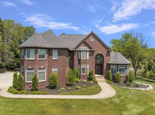 760 W Long Lake Rd, Bloomfield Hills, MI 48302