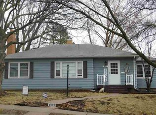 3023 Tremont Ave, Davenport, IA 52803