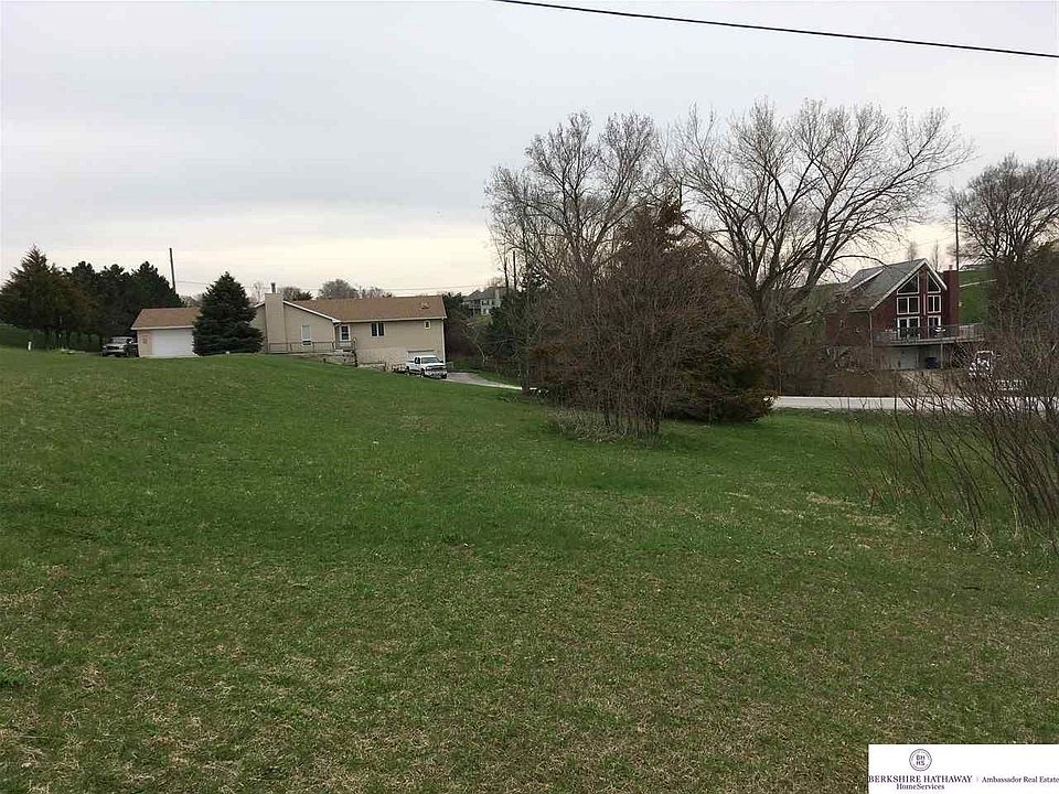 2nd image of 1618 Beaver Lake Blvd