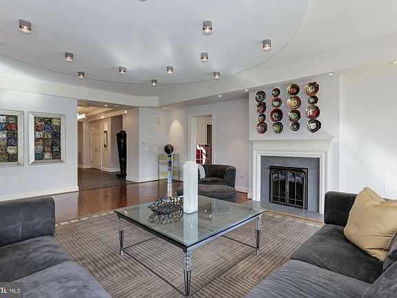 5th image of 5630 Wisconsin Ave APT 202