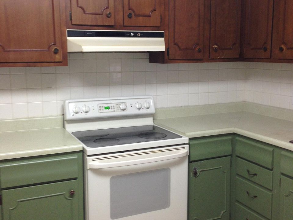 1st image of 550 East Dr