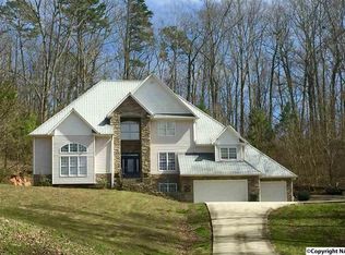 563 Cherokee Rd, Scottsboro, AL 35769