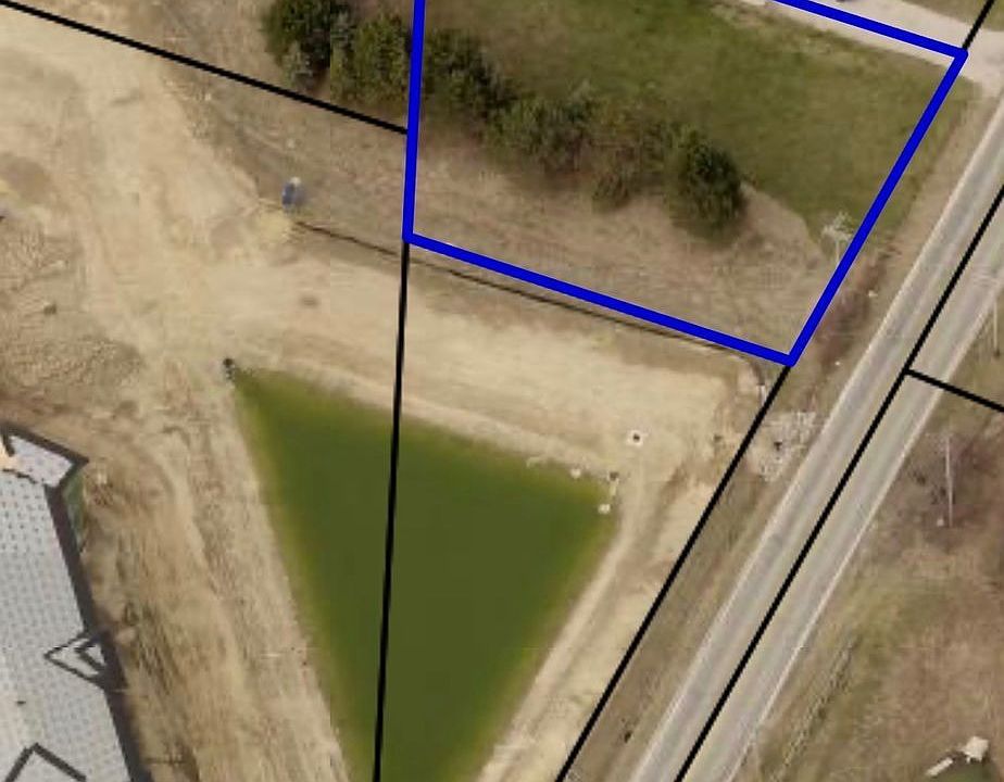 1st image of 8 Cooper Foster Park Rd