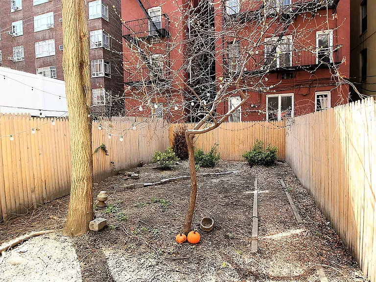 40 W 85th St #GR — Photo 13