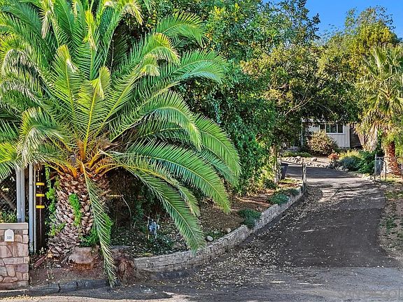 4th image of 320 Beaumont Dr