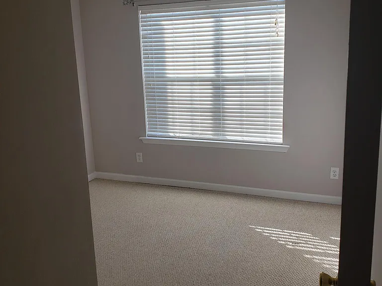 131 Cedarland Dr — Photo 12