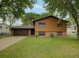 517 81st Ave N, Brooklyn Park, MN 55444