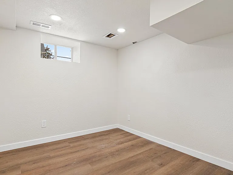 3401 Pillsbury Ave S — Photo 24