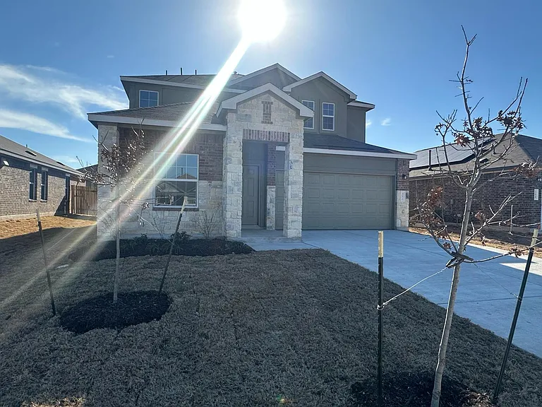 312 Sonterra Dr — Photo 2
