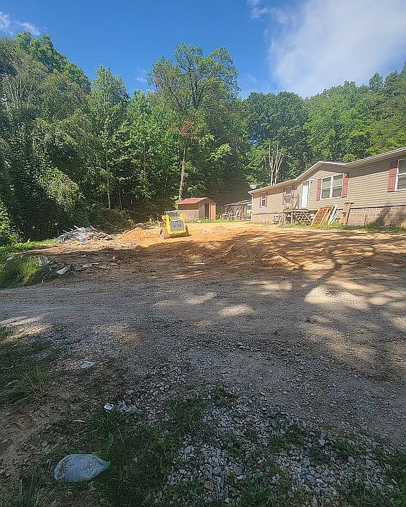 2nd image of 1867 Ruritan Rd