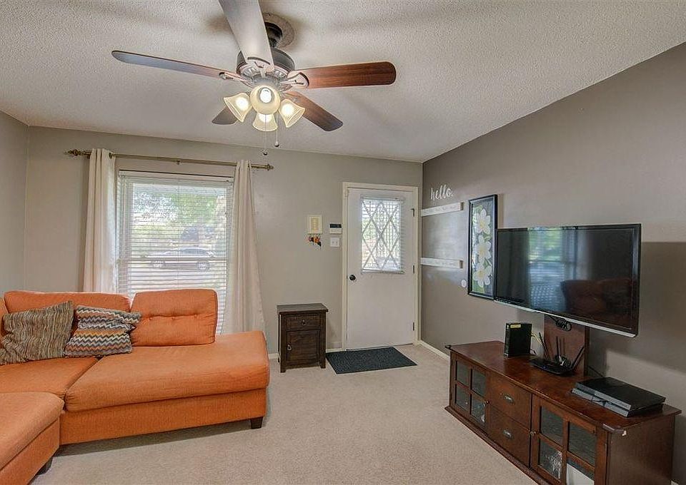 1st image of 2351 Eveningview Dr