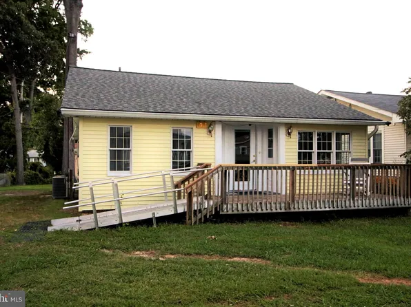 4040 9th St, North Beach, MD 20714