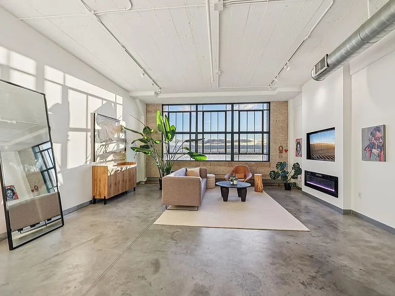 2929 Chicago Ave #1105 — Photo 6