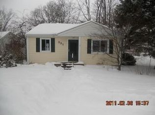 331 Common St, Walled Lake, MI 48390