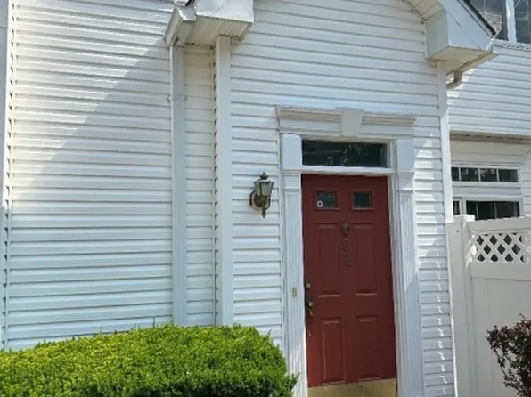 82 Hancock Dr, Morristown, NJ 07960