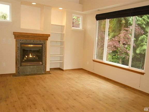 4th image of 8213 23rd Pl NE