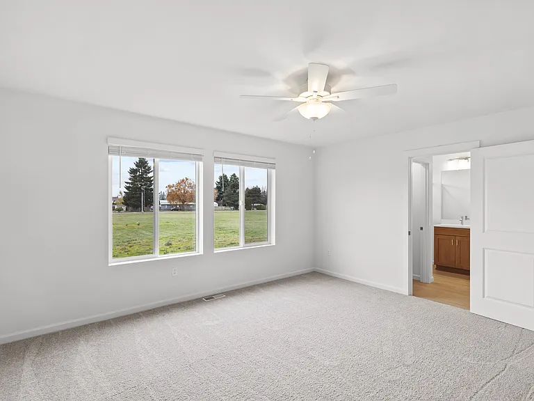 1409 NE 185th Ave — Photo 3