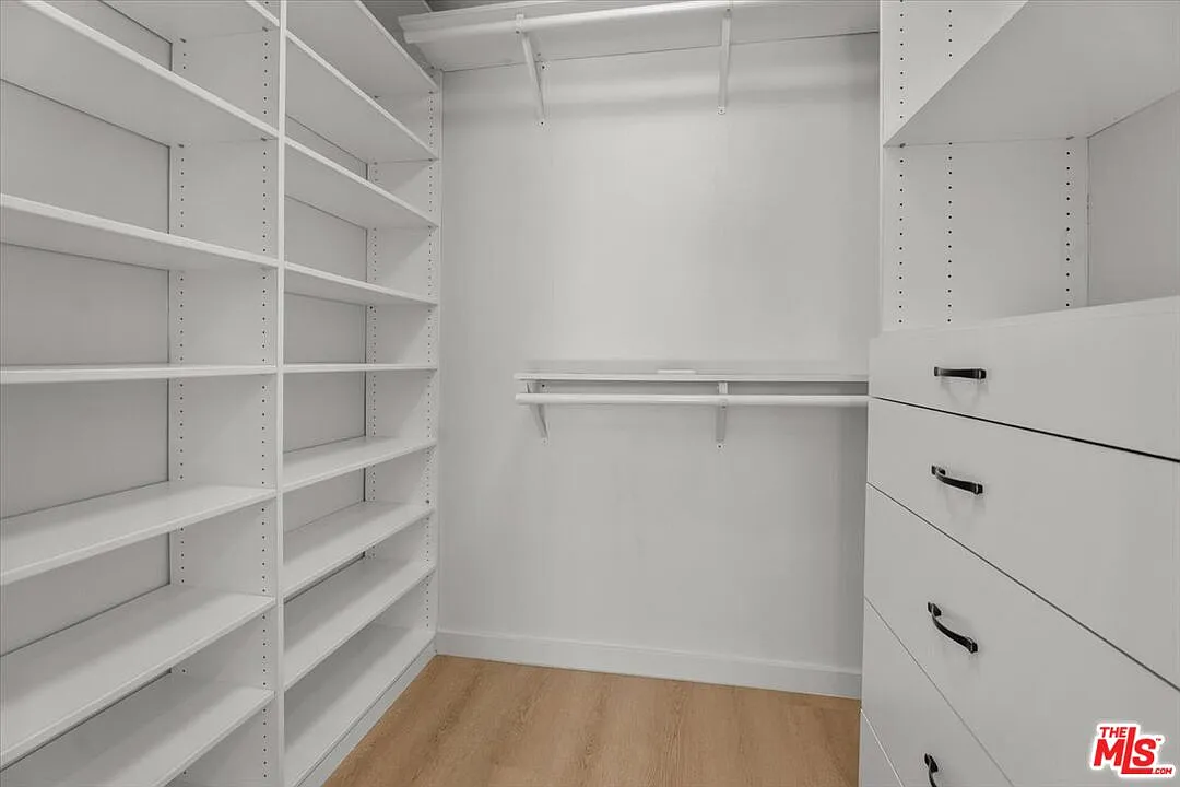 1 bed, 1.0 bath, 600 sqft, $3,995 — Photo 3