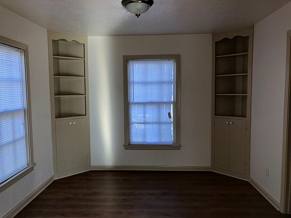Spacious dining room with built ins