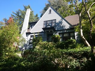 2536 Lake Park Dr S, Seattle, WA 98144