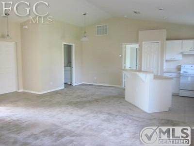 5th image of 613 SW 31st Ter