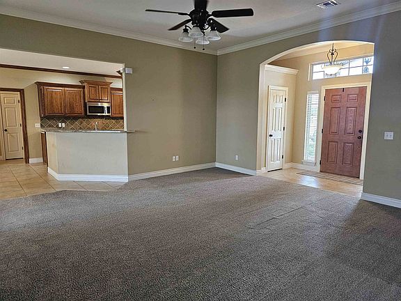 4th image of 2805 Meadowview Dr