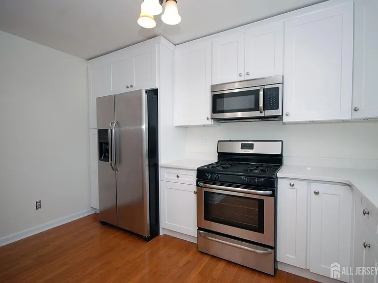 1 Wellington Ct — Photo 10