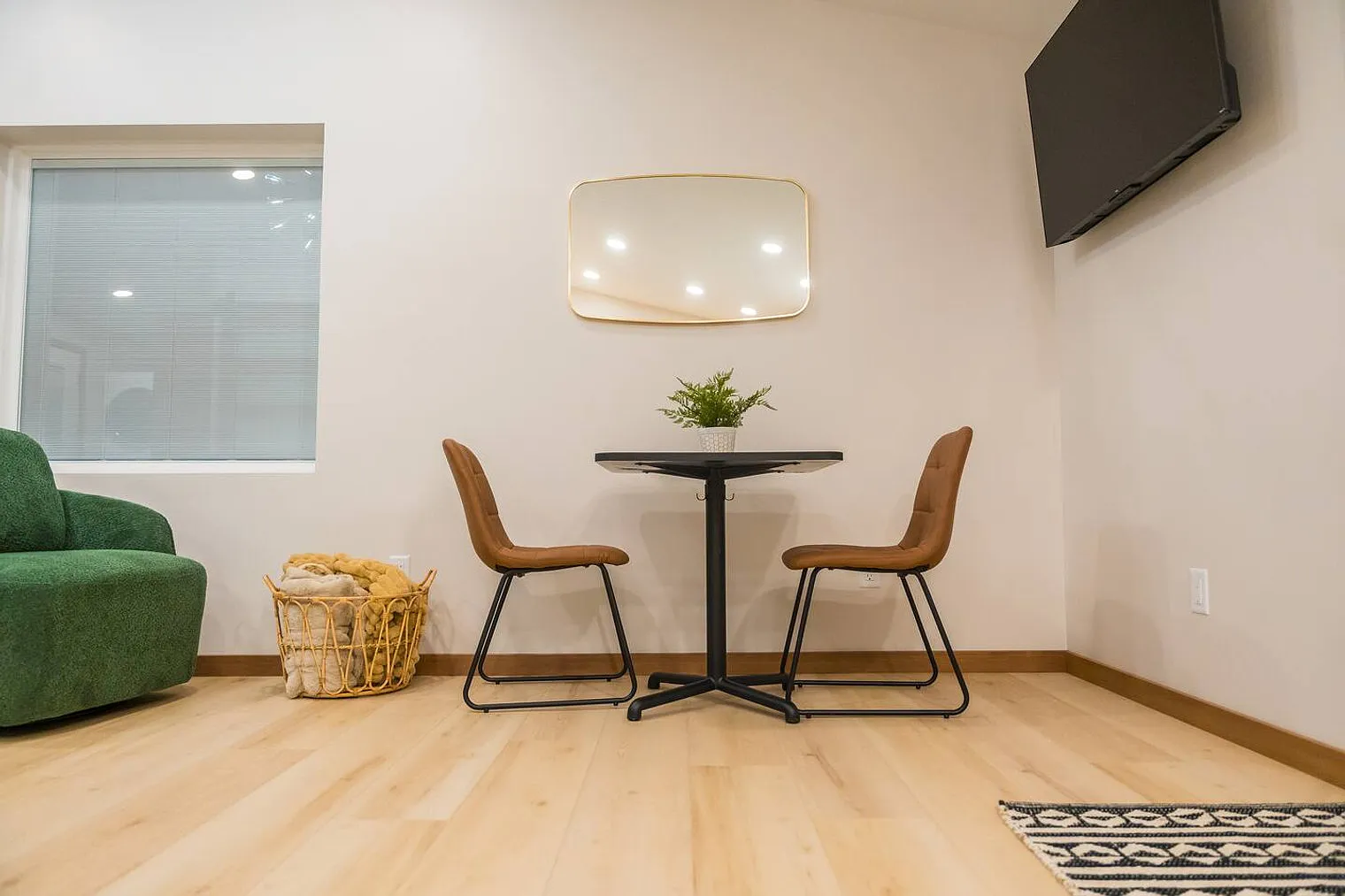 1 bed, 1.0 bath, 1894 sqft, $2,540 — Photo 3