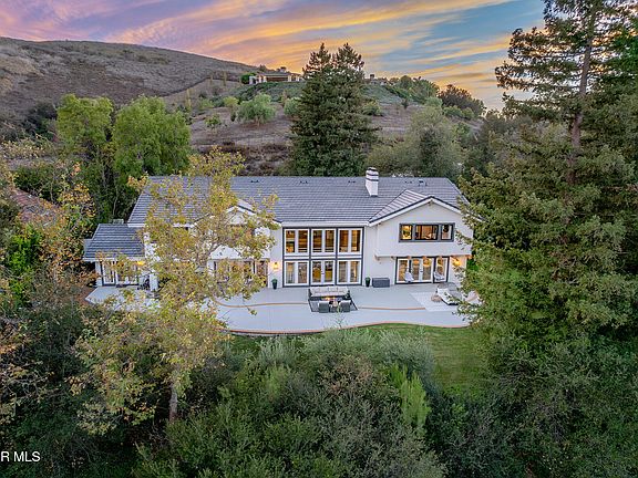 3rd image of 5001 Lakeview Canyon Rd