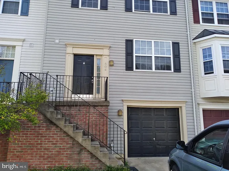 406 Park Cove Dr — Photo 2