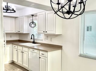 8101 113th St, Seminole, FL 33772