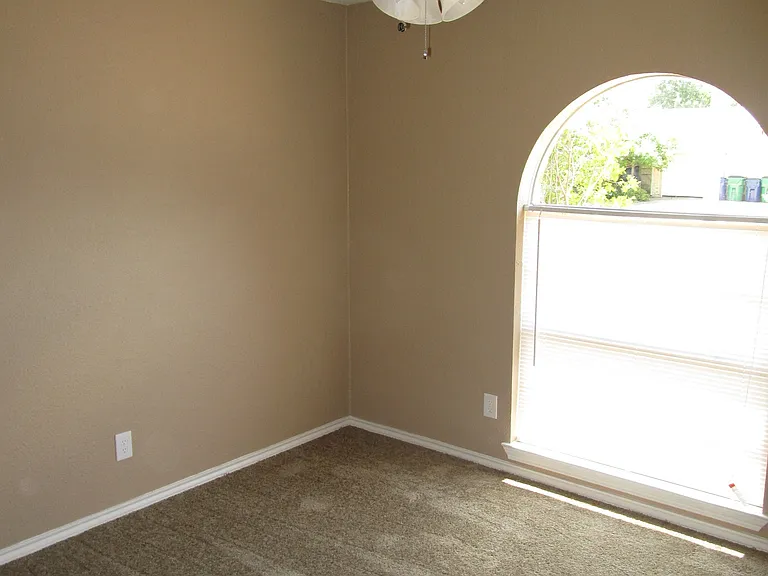 6605 Kitty Dr — Photo 12