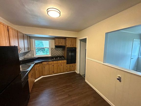 4th image of 10554 Gourock Dr