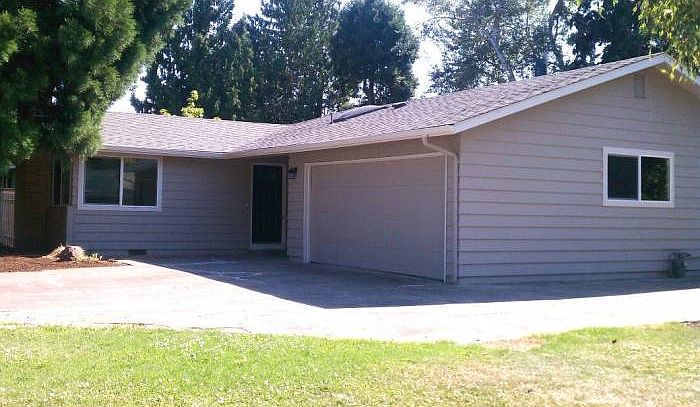 1st image of 1035 SE 23rd Ave